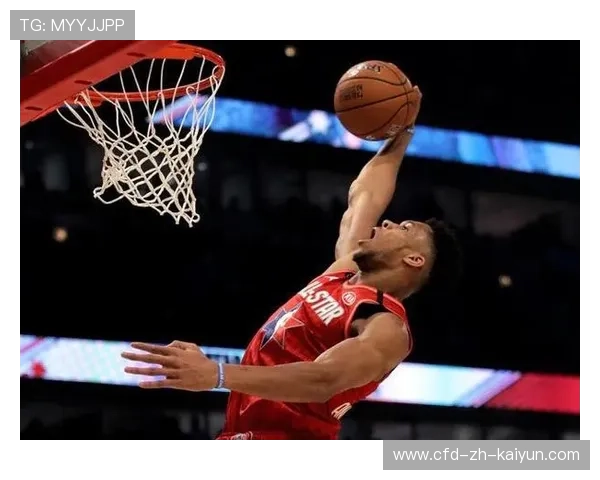 字母哥篮下强攻压制对手内线防守成效明显